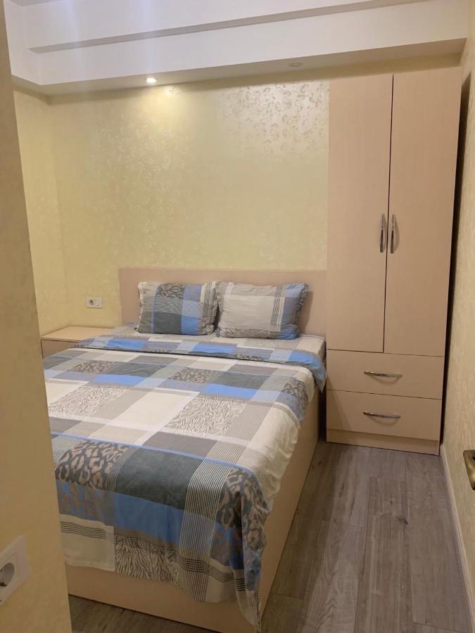 Comfortable Apartment In Center 예레반 외부 사진