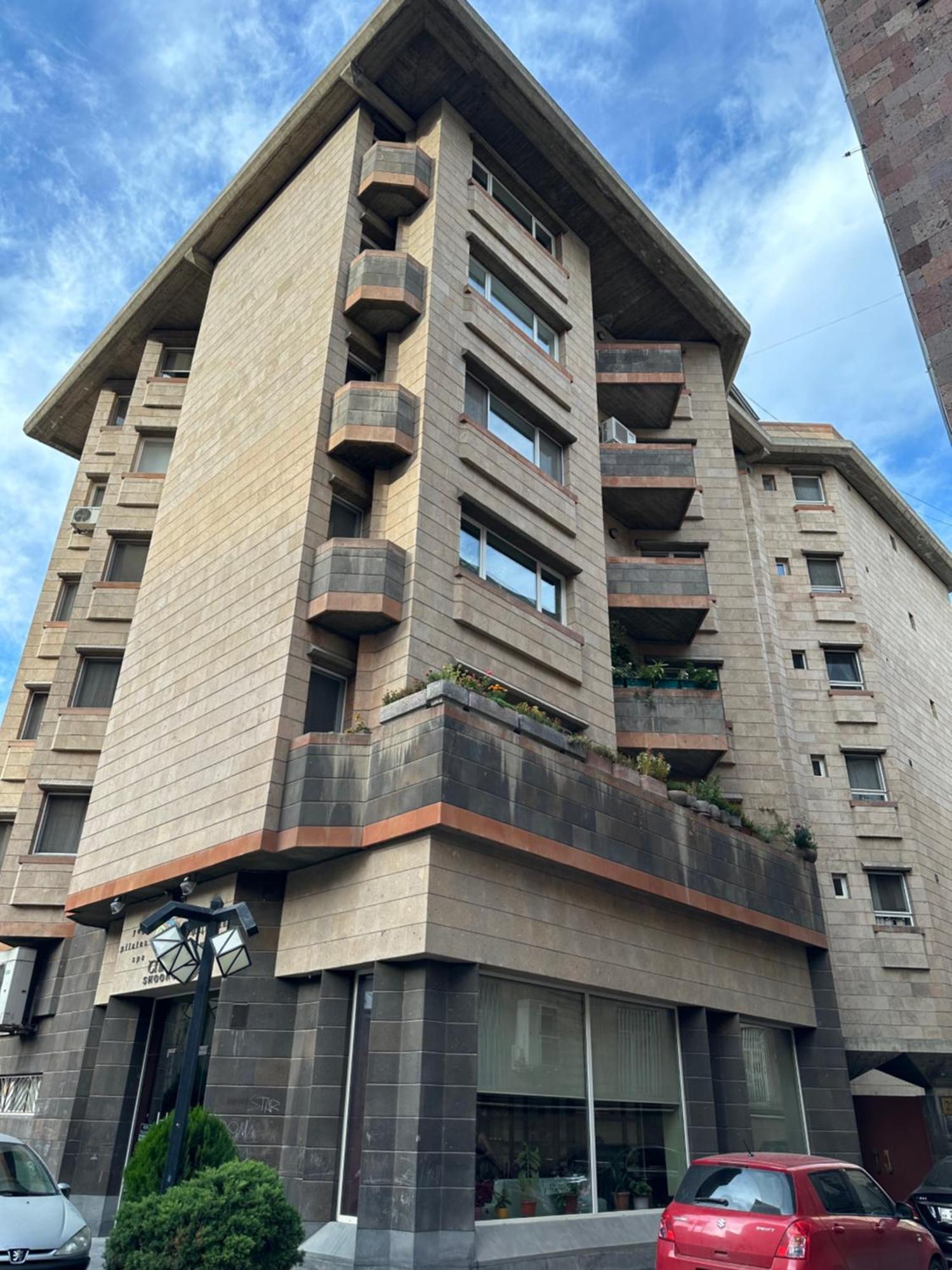 Comfortable Apartment In Center 예레반 외부 사진