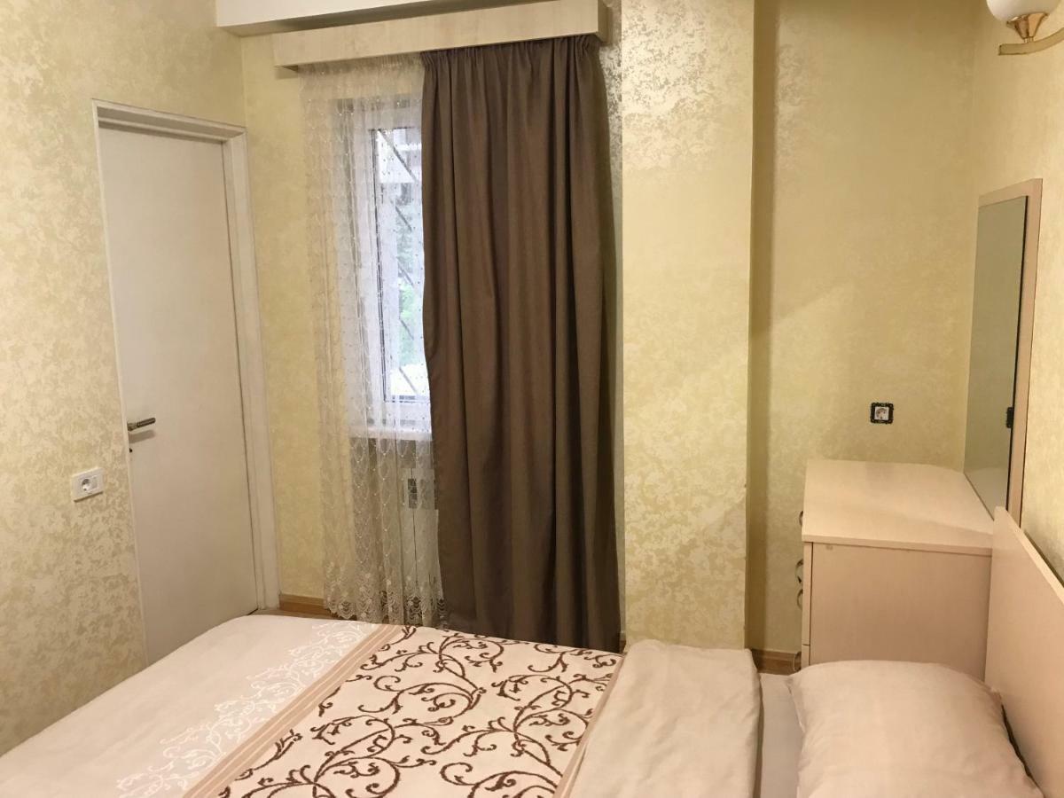 Comfortable Apartment In Center 예레반 외부 사진