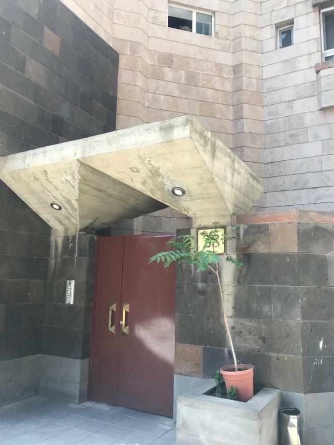 Comfortable Apartment In Center 예레반 외부 사진
